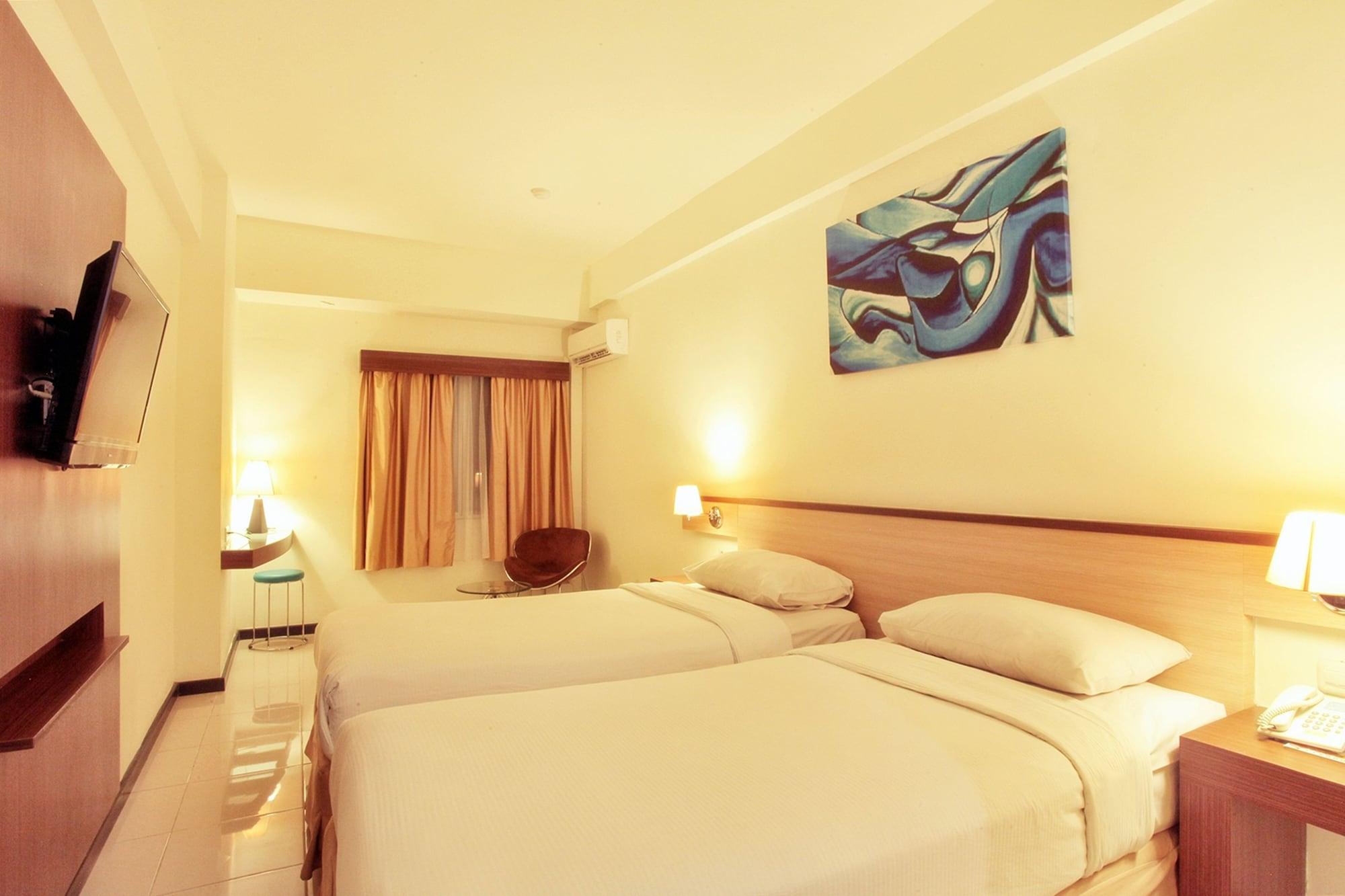 Everyday Smart Hotel - Malang Exterior photo