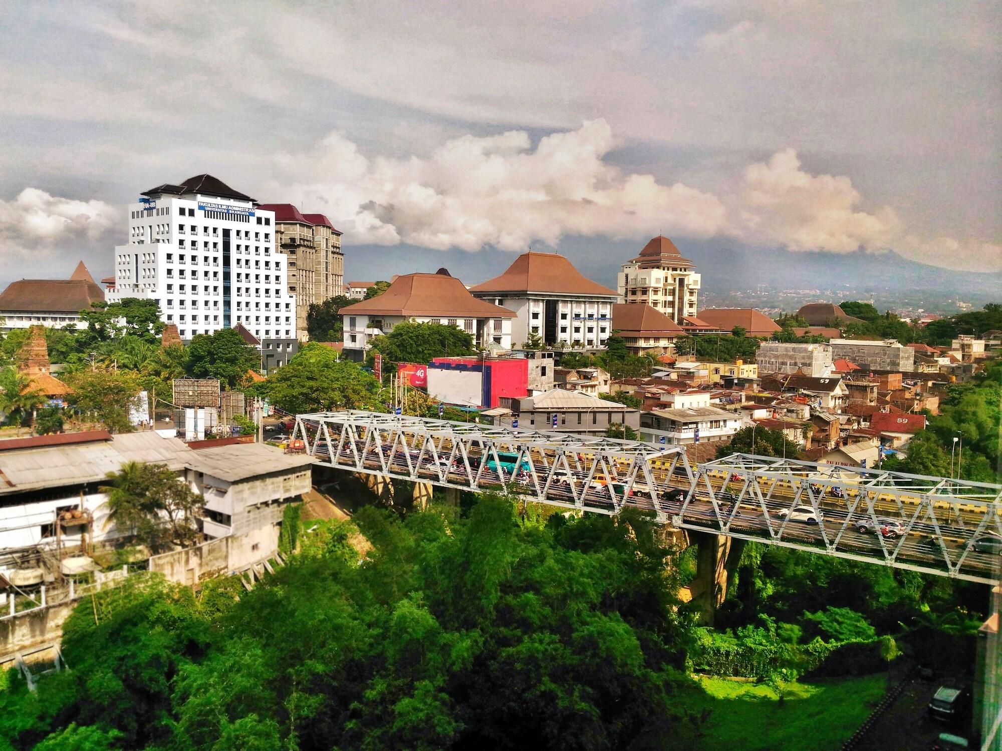Everyday Smart Hotel - Malang Exterior photo