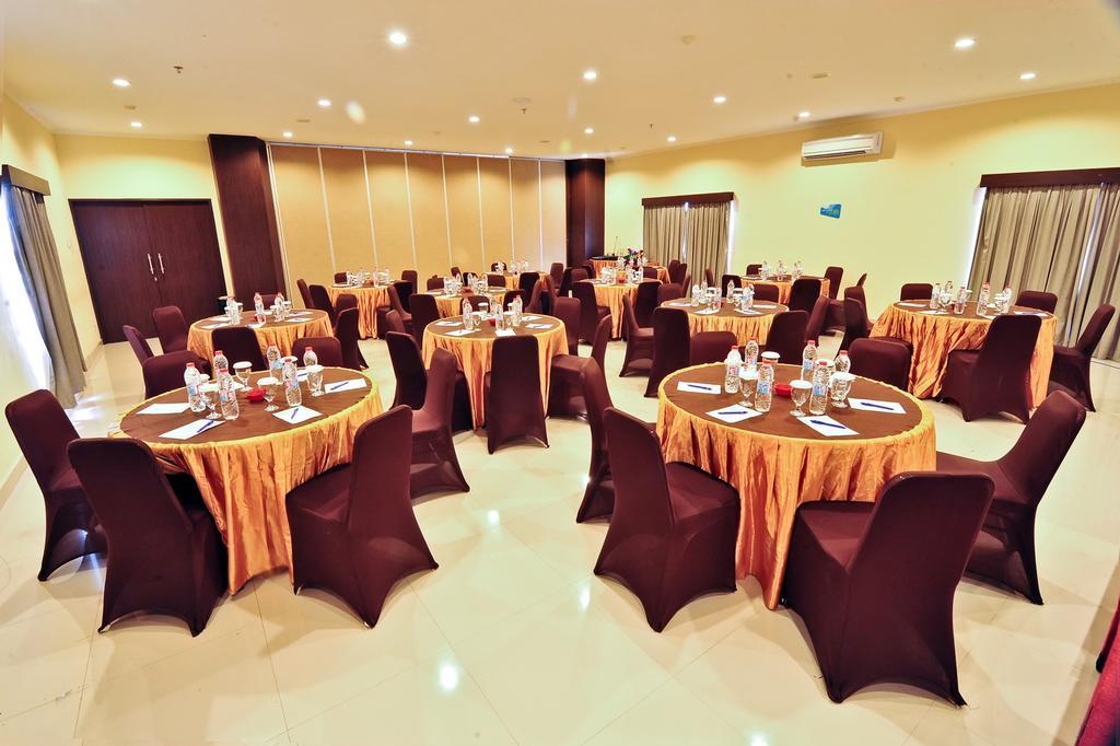 Everyday Smart Hotel - Malang Exterior photo