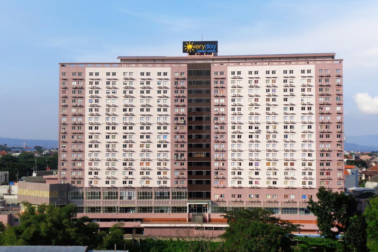 Everyday Smart Hotel - Malang Exterior photo