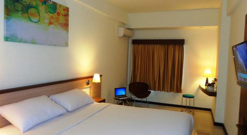 Everyday Smart Hotel - Malang Exterior photo